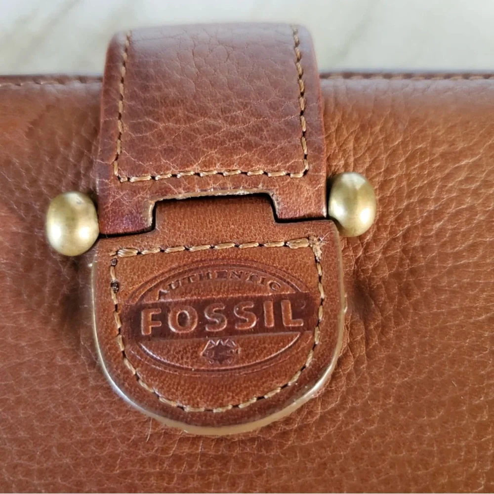 Vintage Fossil Brown Real Genuine Leather Weathered Worn Distressed Wallet